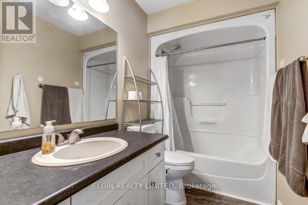 534 Highview Drive, St. Thomas, Ontario  N5R 6G3 - Photo 9 - X12444220