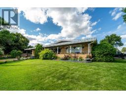 1998 20 Street SE Crestwood-Norwood