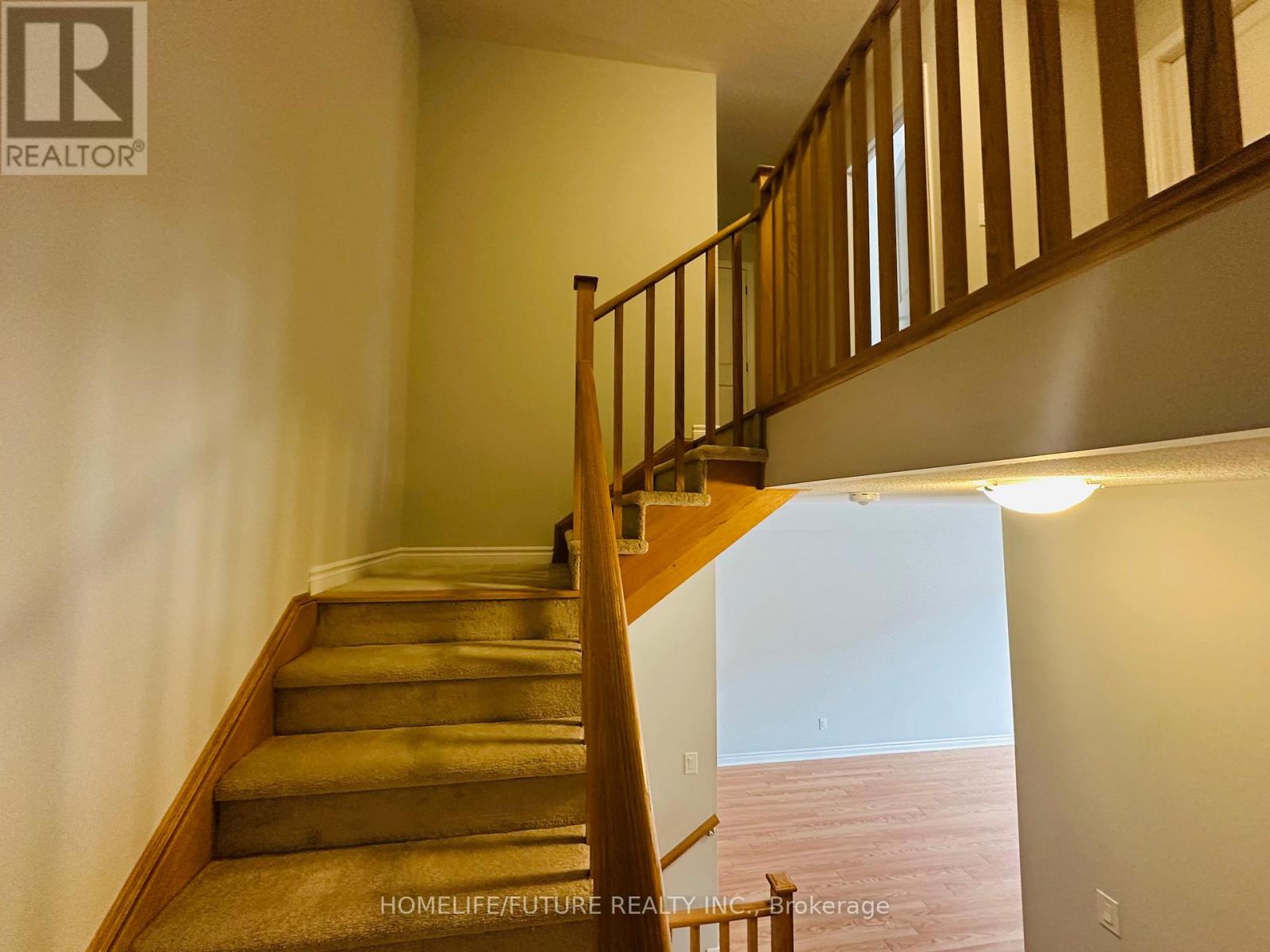 1136 Greentree Path, Oshawa, Ontario  L1H 8L7 - Photo 3 - E12444041