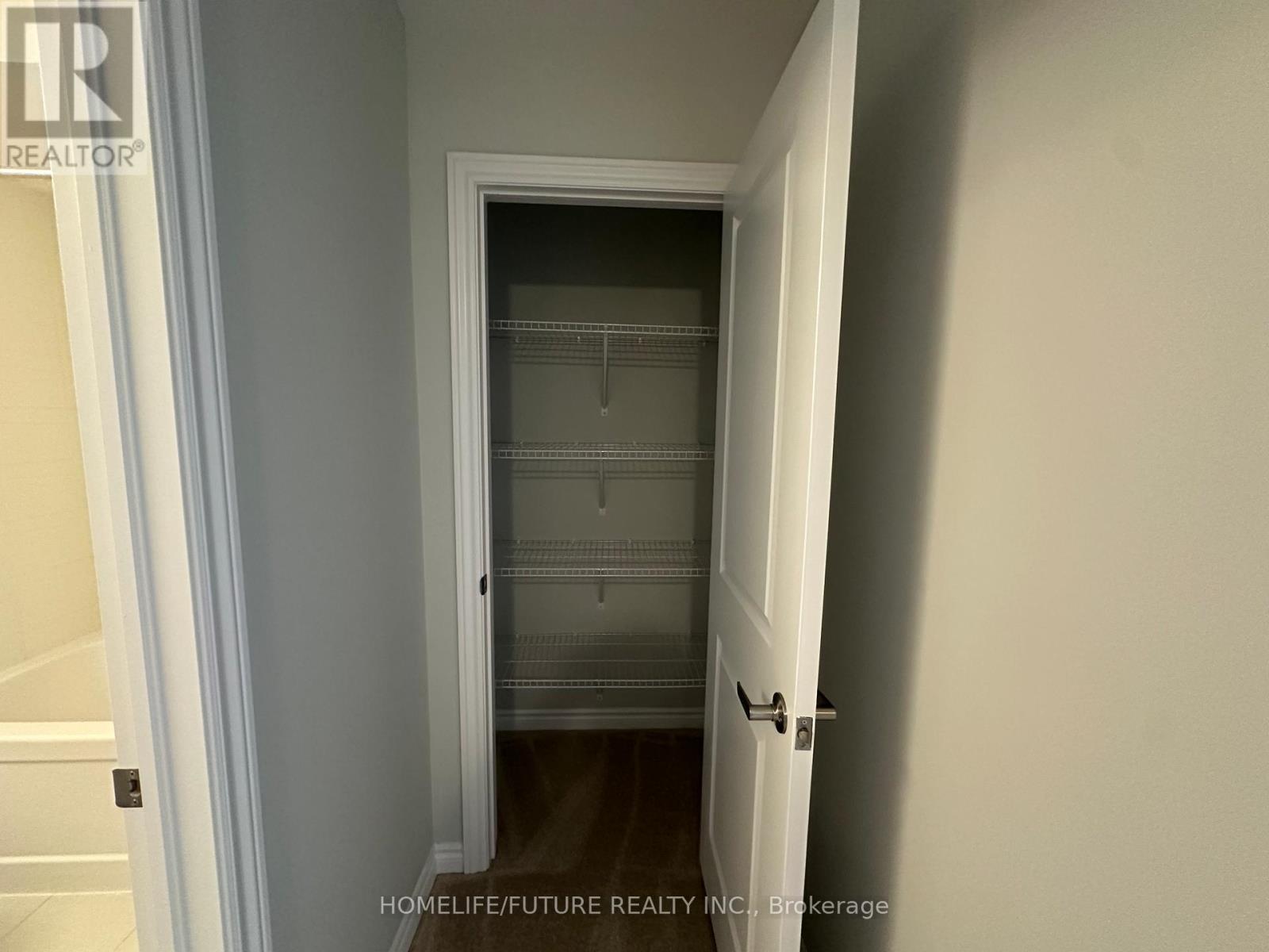 1136 Greentree Path, Oshawa, Ontario  L1H 8L7 - Photo 8 - E12444041