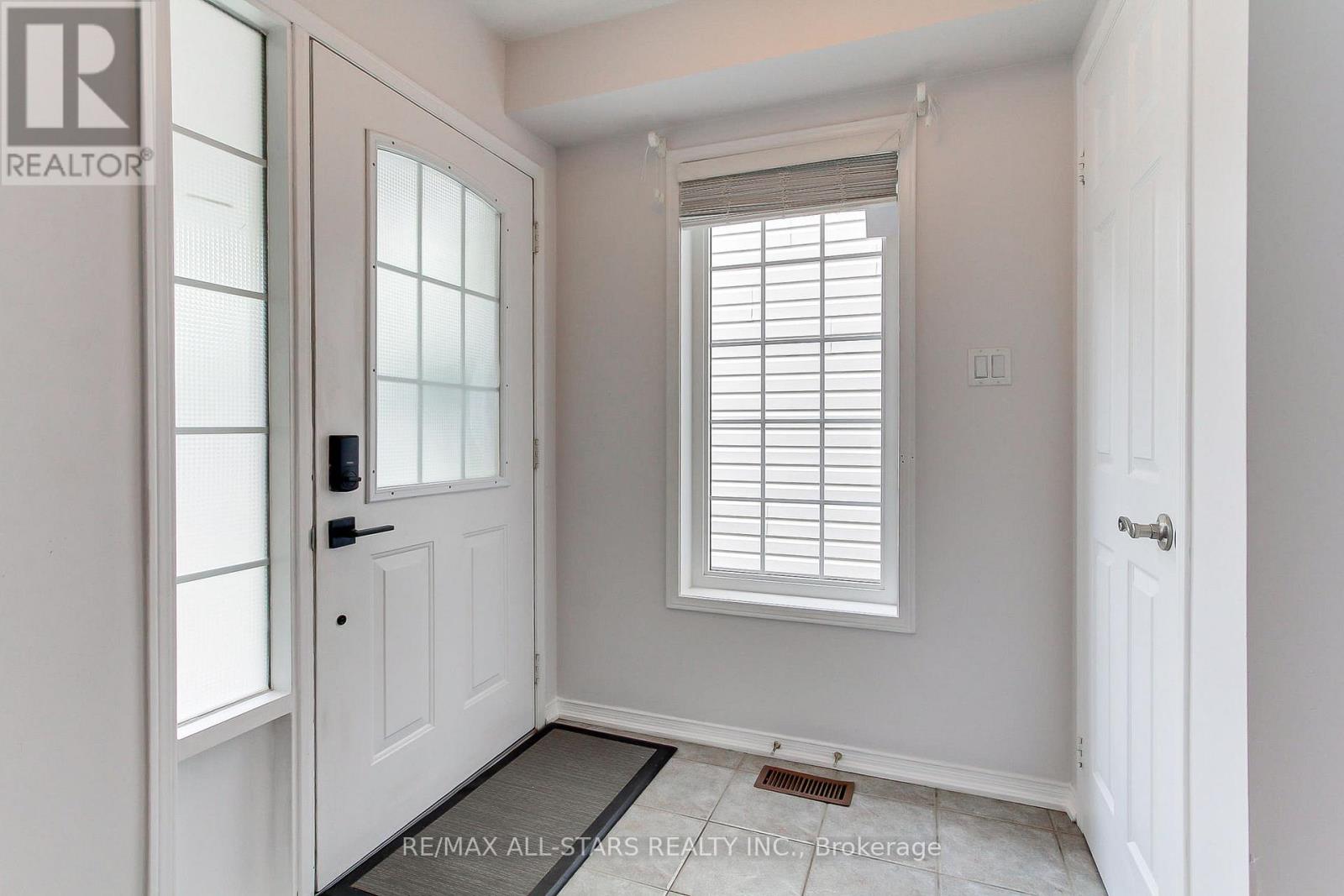 85 Handley Crescent, Ajax (South East), Ontario  L1Z 1M3 - Photo 7 - E12444069