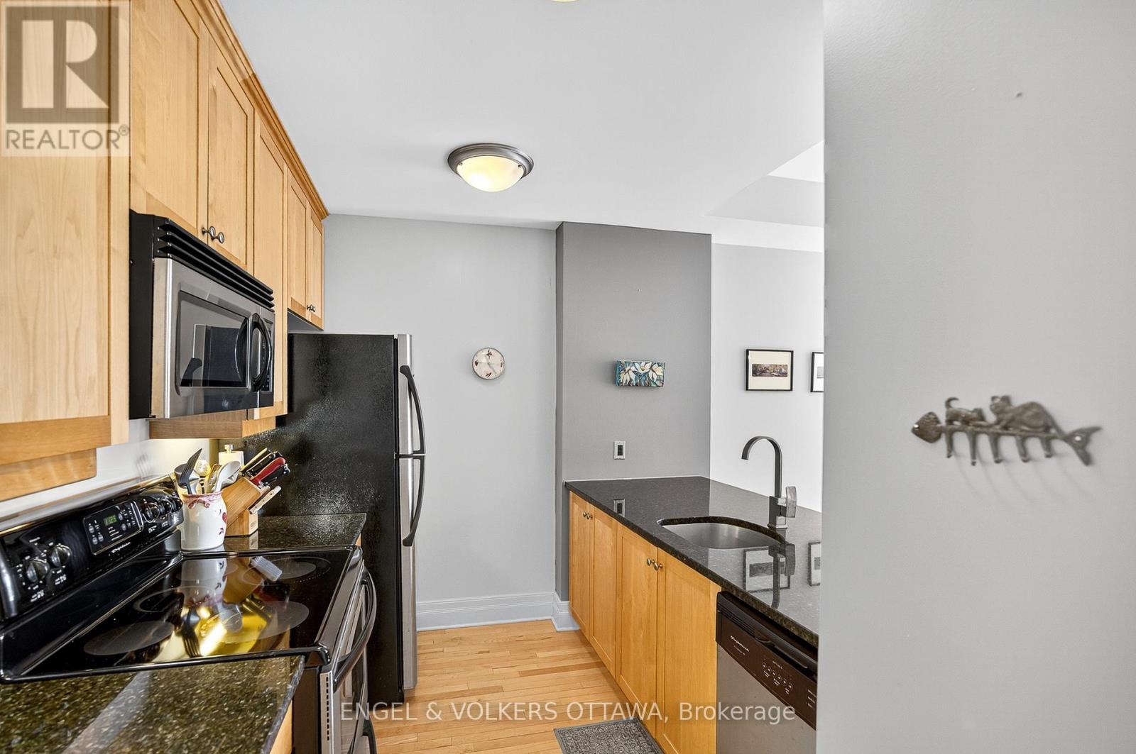 404 - 420 Berkley Avenue, Ottawa, Ontario  K2A 4H5 - Photo 22 - X12444173