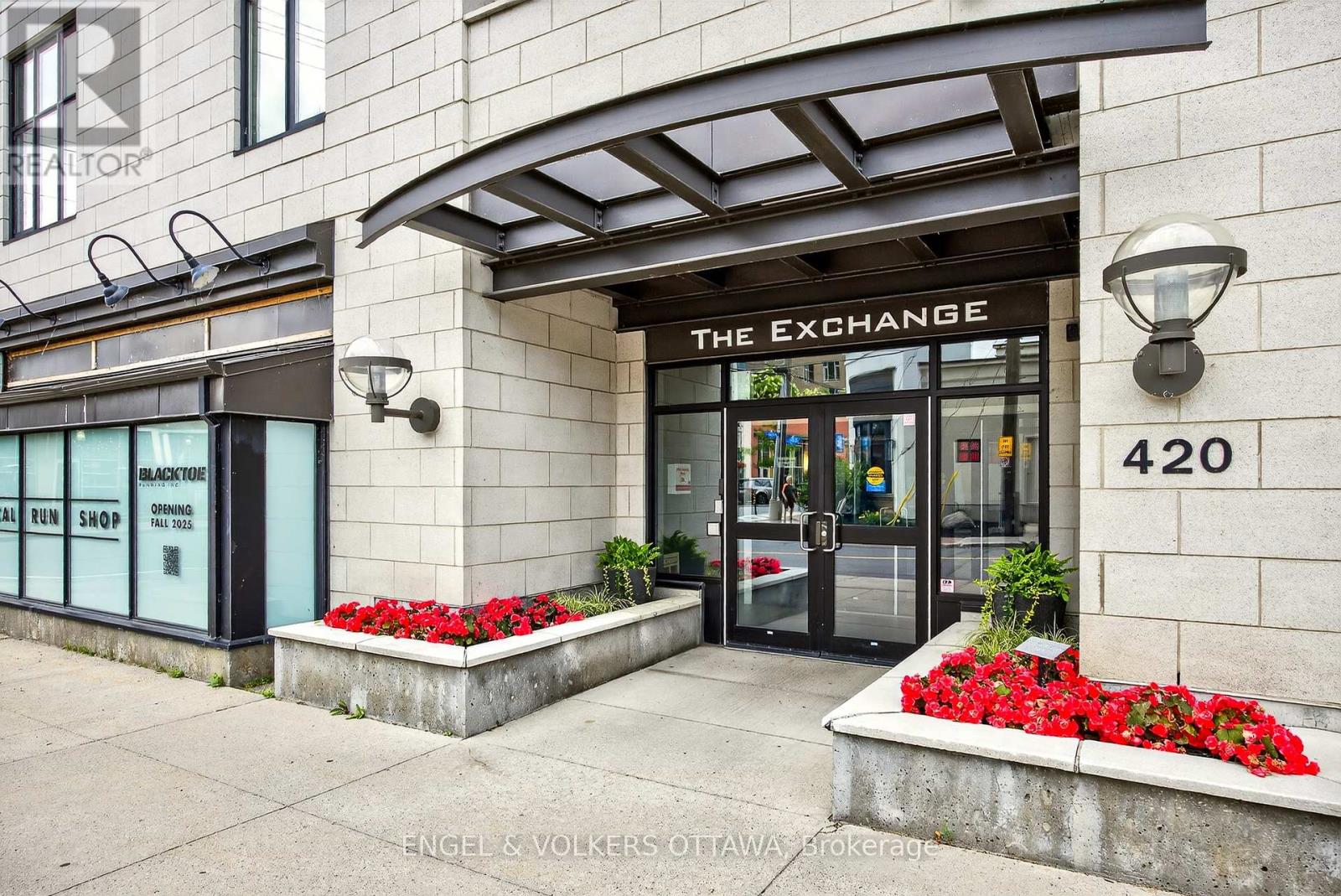 404 - 420 Berkley Avenue, Ottawa, Ontario  K2A 4H5 - Photo 4 - X12444173