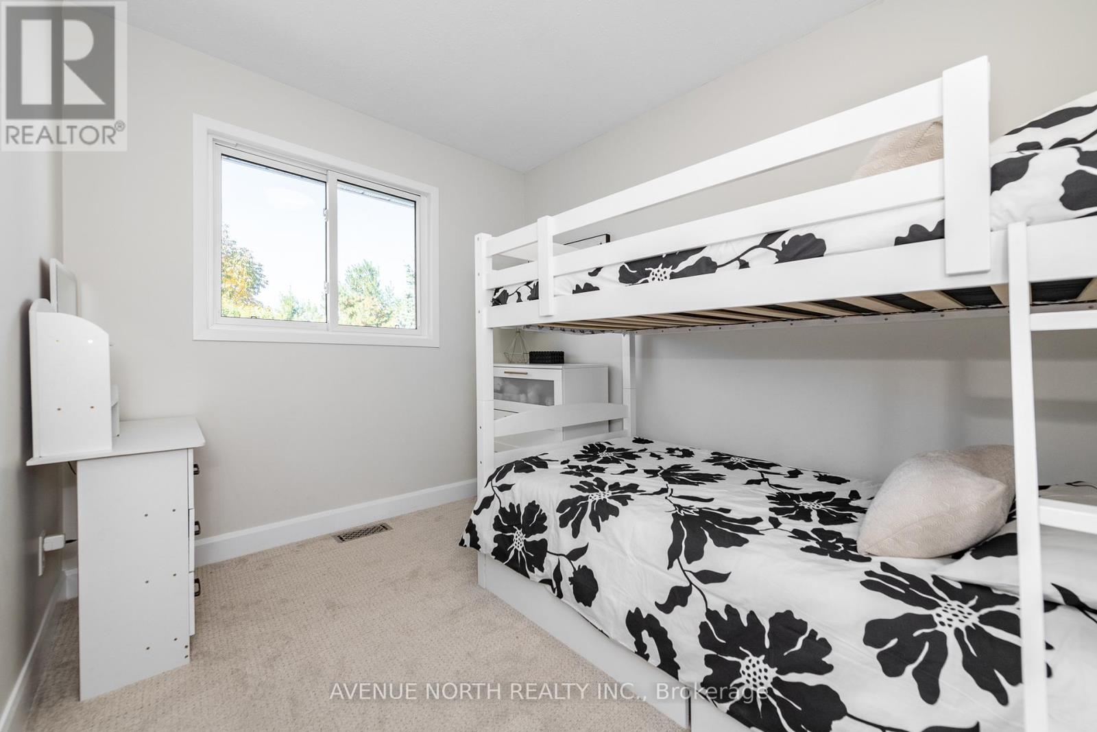 273 Cote-Royale Crescent, Ottawa, Ontario  K1E 3L5 - Photo 25 - X12444176