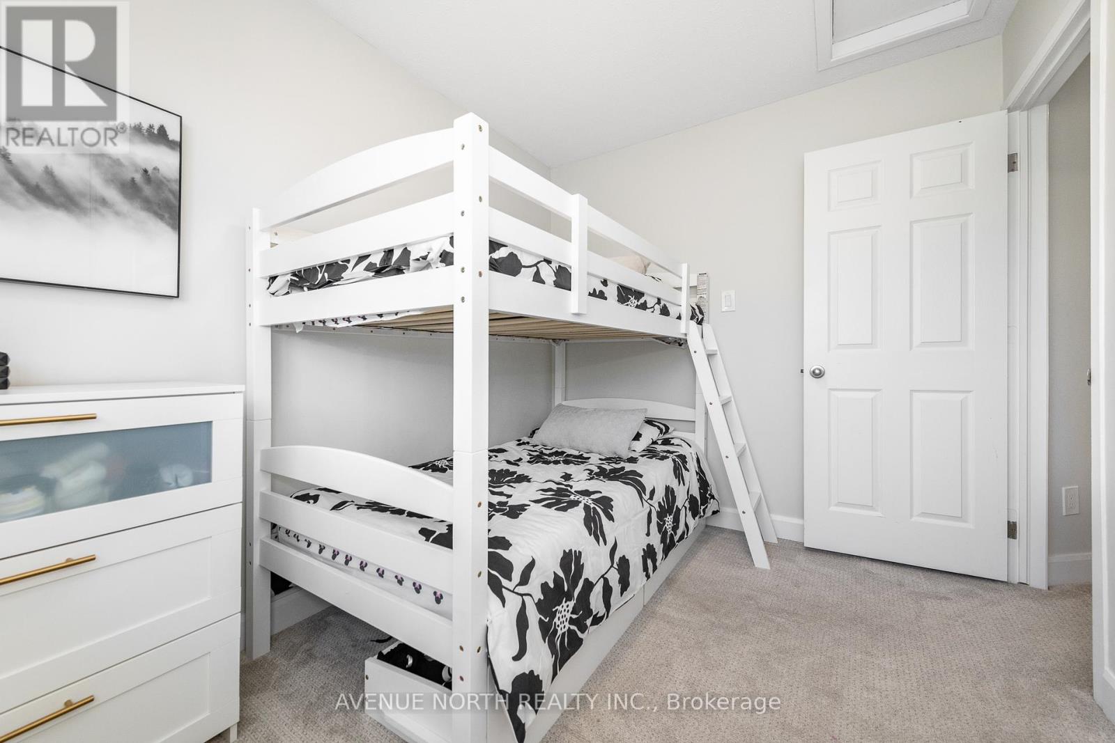273 Cote-Royale Crescent, Ottawa, Ontario  K1E 3L5 - Photo 27 - X12444176