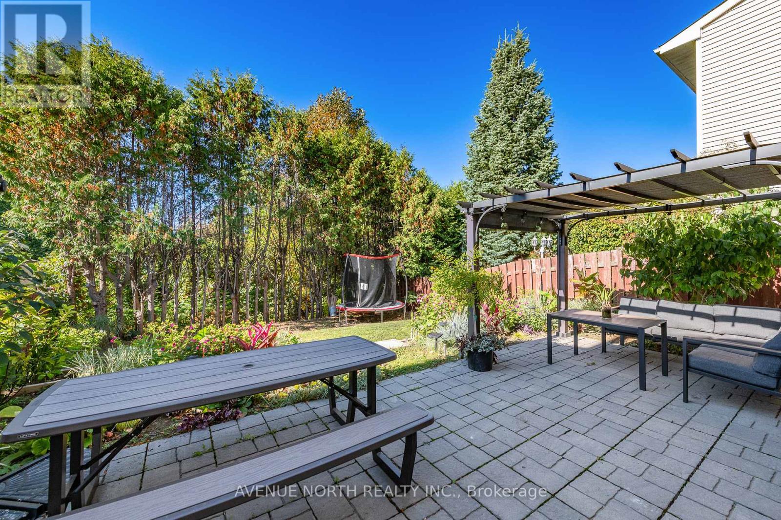 273 Cote-Royale Crescent, Ottawa, Ontario  K1E 3L5 - Photo 44 - X12444176