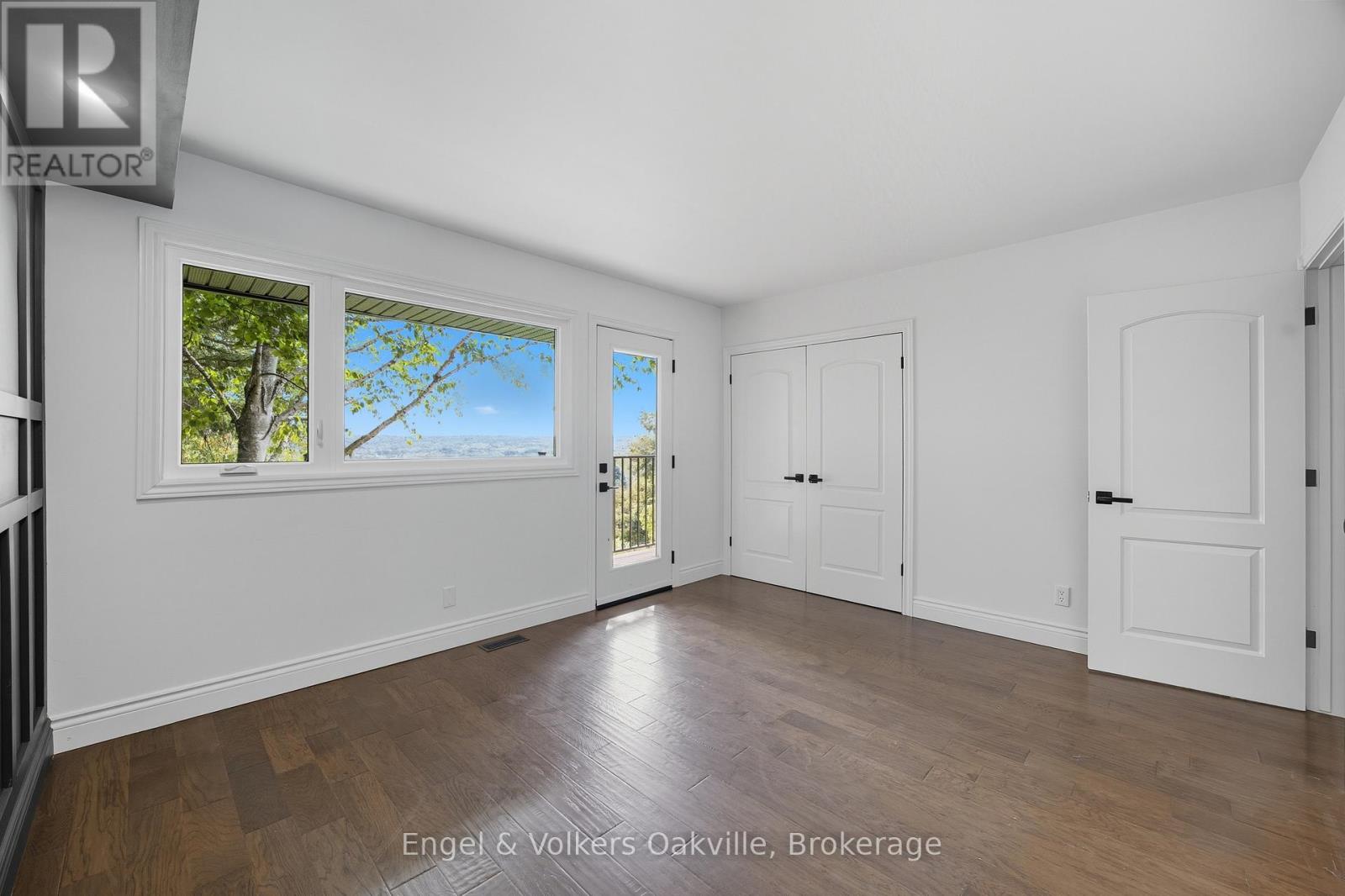 50 Oak Avenue, Hamilton, Ontario  L9H 4Y9 - Photo 19 - X12444195