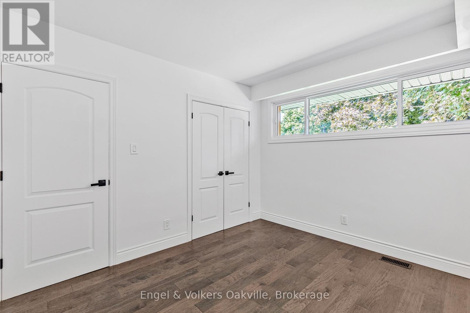 50 Oak Avenue, Hamilton, Ontario  L9H 4Y9 - Photo 24 - X12444195