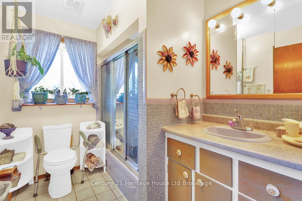 403131 Robinson Road, South-West Oxford, Ontario  N5C 3J7 - Photo 13 - X12444171