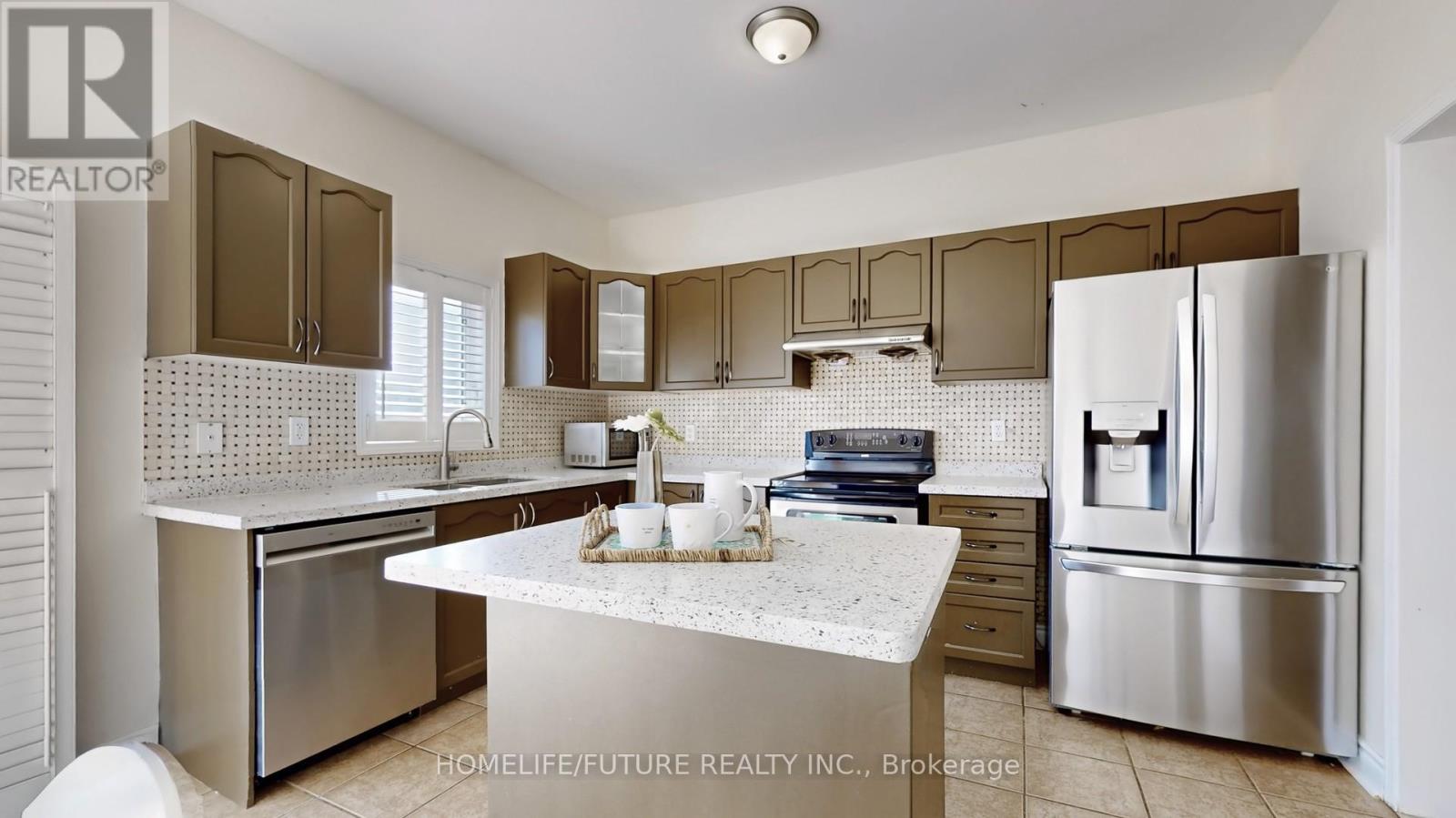 105 Lahore Crescent, Markham (Cedarwood), Ontario  L3S 0A7 - Photo 13 - N12444012