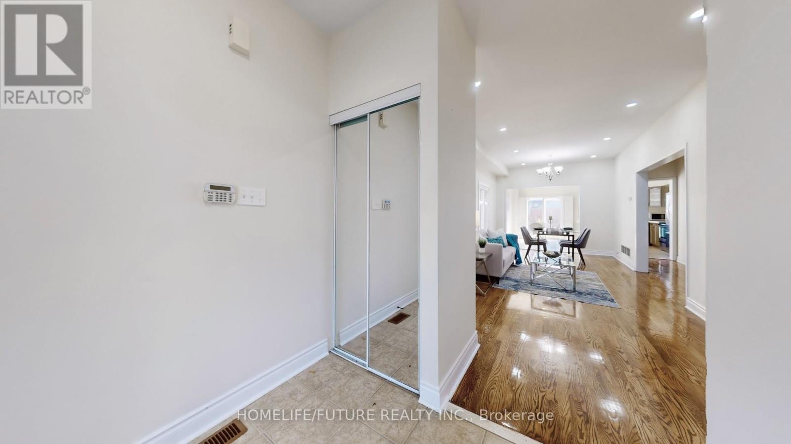105 Lahore Crescent, Markham (Cedarwood), Ontario  L3S 0A7 - Photo 19 - N12444012