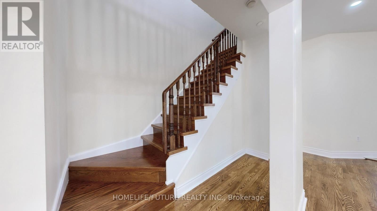 105 Lahore Crescent, Markham (Cedarwood), Ontario  L3S 0A7 - Photo 21 - N12444012