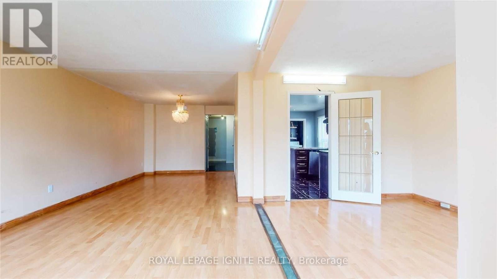 11 James Edward Drive, Markham, Ontario  L3S 1Y9 - Photo 4 - N12444014
