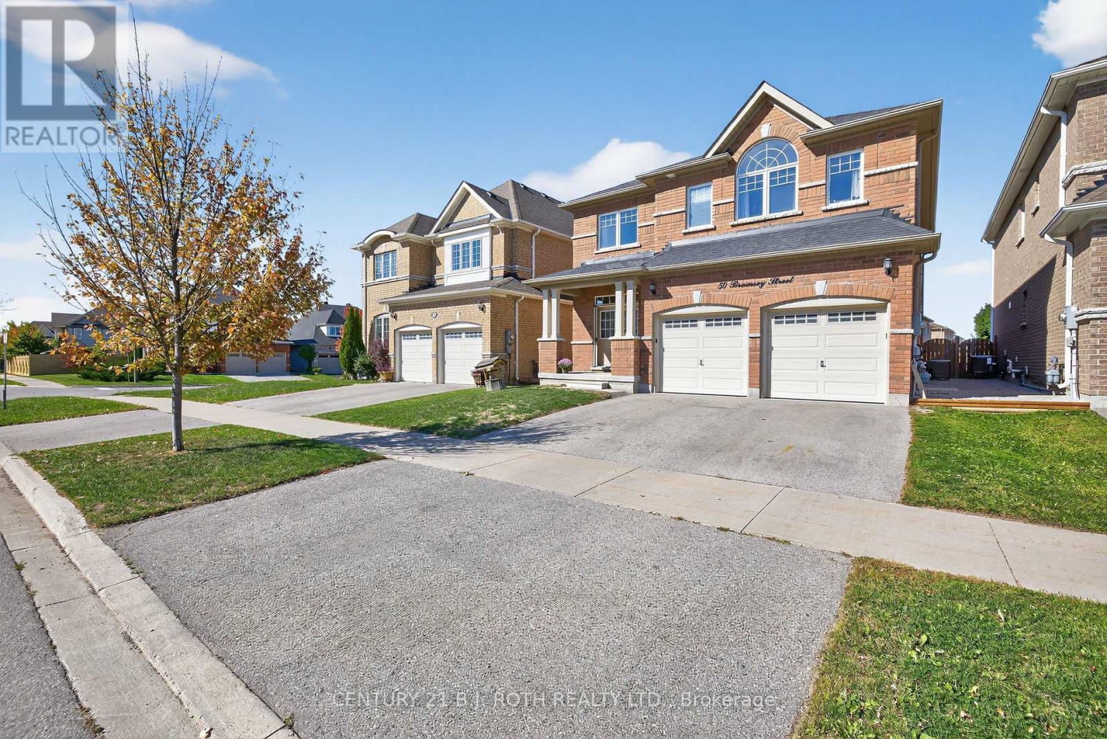 50 Bramsey Street, Georgina (Sutton & Jackson's Point), Ontario  L0E 1R0 - Photo 1 - N12444021
