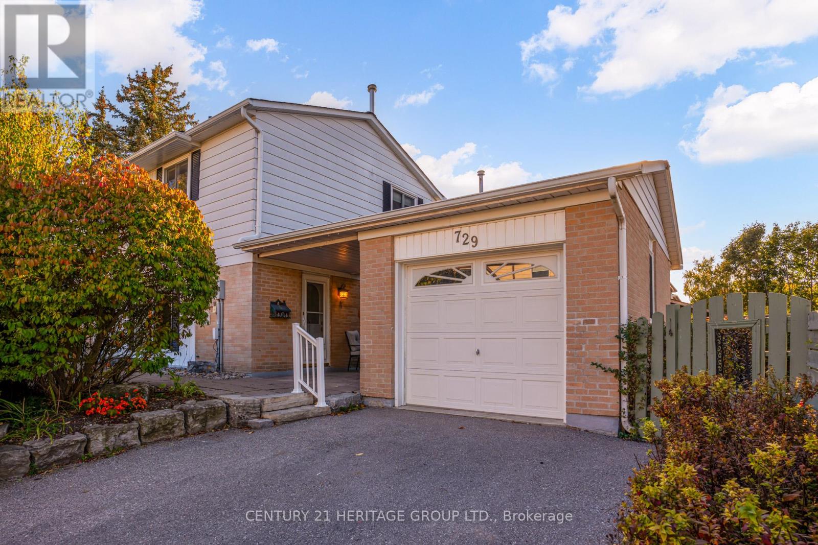 729 Beman Drive, Newmarket (Huron Heights-Leslie Valley), Ontario  L3Y 4Z3 - Photo 3 - N12444078
