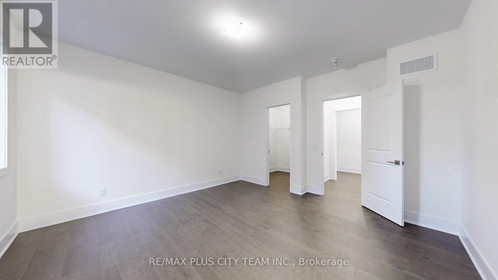 8 Saxby Farm Avenue, King (King City), Ontario  L7B 0T1 - Photo 28 - N12444080