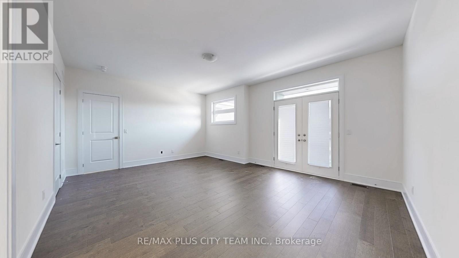8 Saxby Farm Avenue, King (King City), Ontario  L7B 0T1 - Photo 31 - N12444080