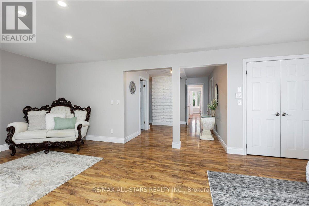 1 Cedarhurst Park, Georgina (Sutton & Jackson's Point), Ontario  L0E 1L0 - Photo 15 - N12444120
