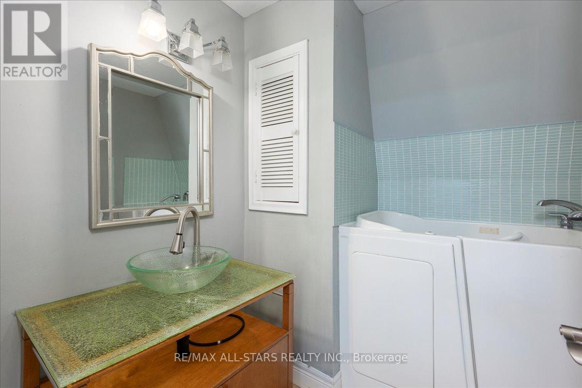 1 Cedarhurst Park, Georgina (Sutton & Jackson's Point), Ontario  L0E 1L0 - Photo 19 - N12444120