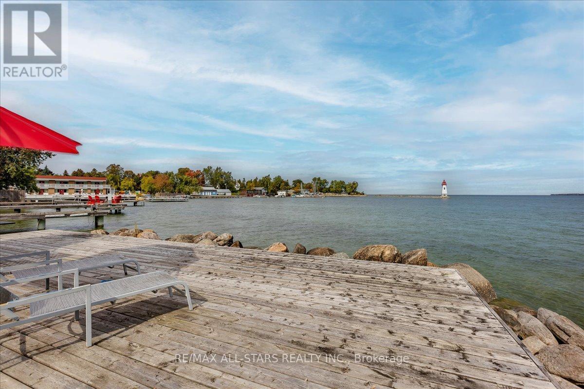 1 Cedarhurst Park, Georgina (Sutton & Jackson's Point), Ontario  L0E 1L0 - Photo 5 - N12444120