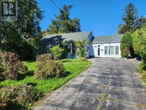 1035 Gorham Street, Newmarket (Gorham-College Manor), Ontario  L3Y 5G9 - Photo 1 - N12444128