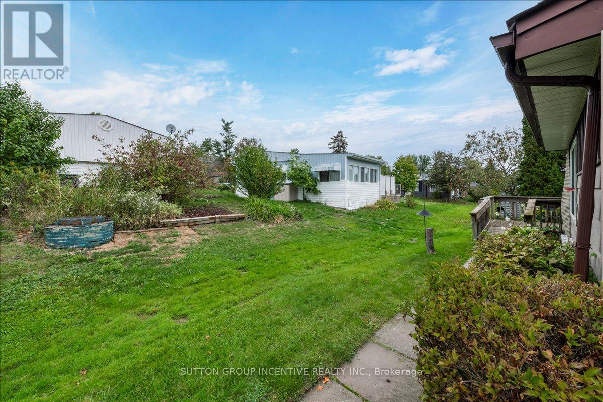 28 Linden Lane, Innisfil, Ontario  L9S 1N8 - Photo 17 - N12444135