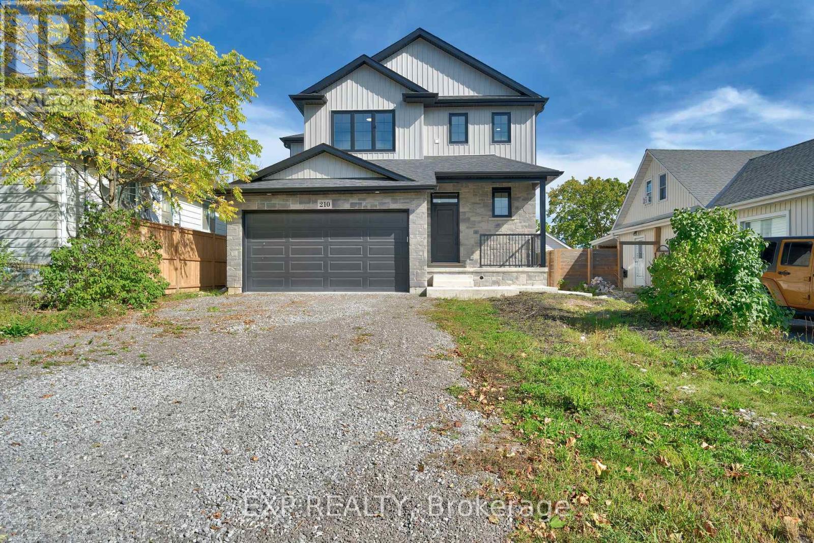 210 Morton Street, Thorold (Allanburg/thorold South), Ontario  L2V 1C7 - Photo 2 - X12444205