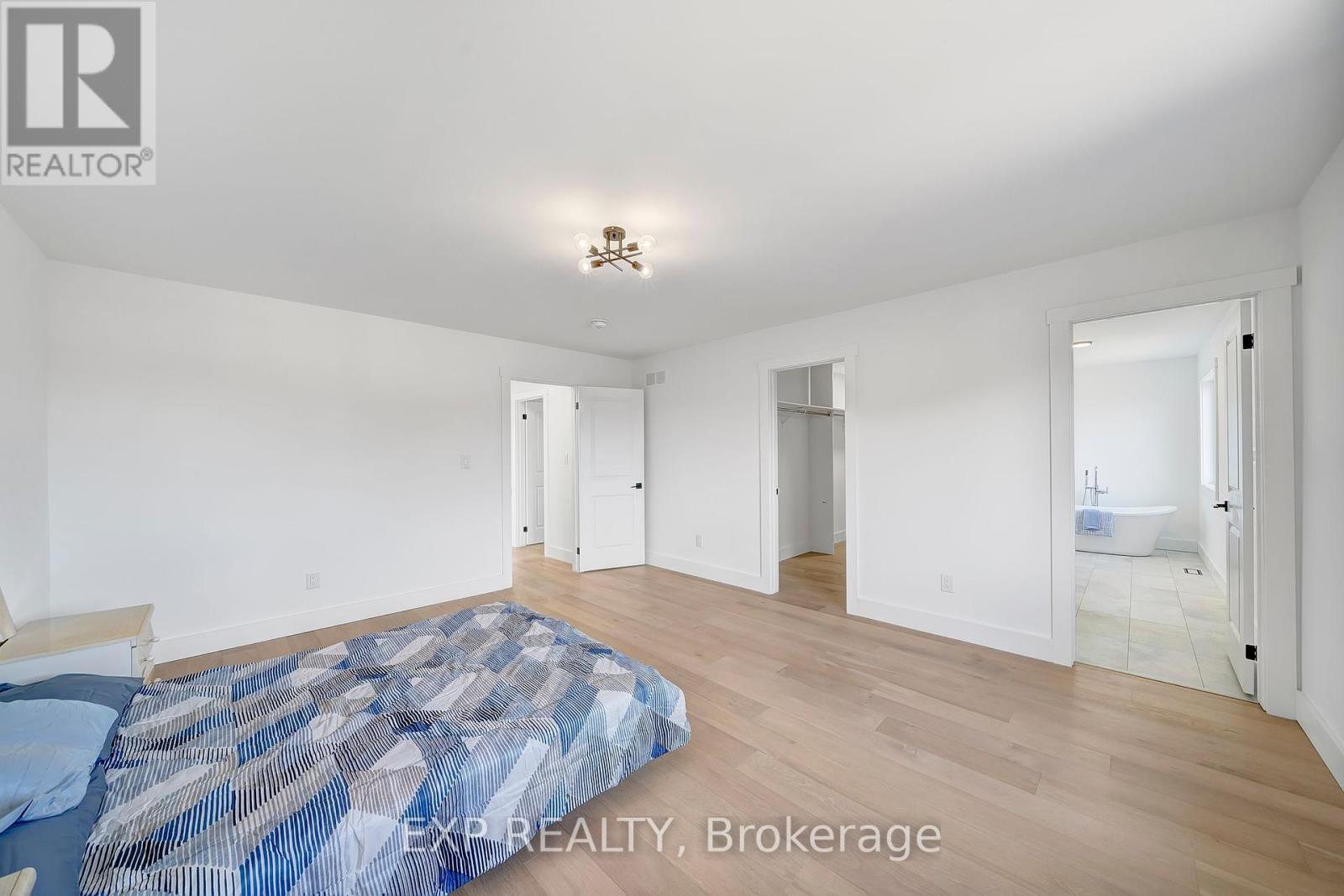 210 Morton Street, Thorold (Allanburg/thorold South), Ontario  L2V 1C7 - Photo 25 - X12444205