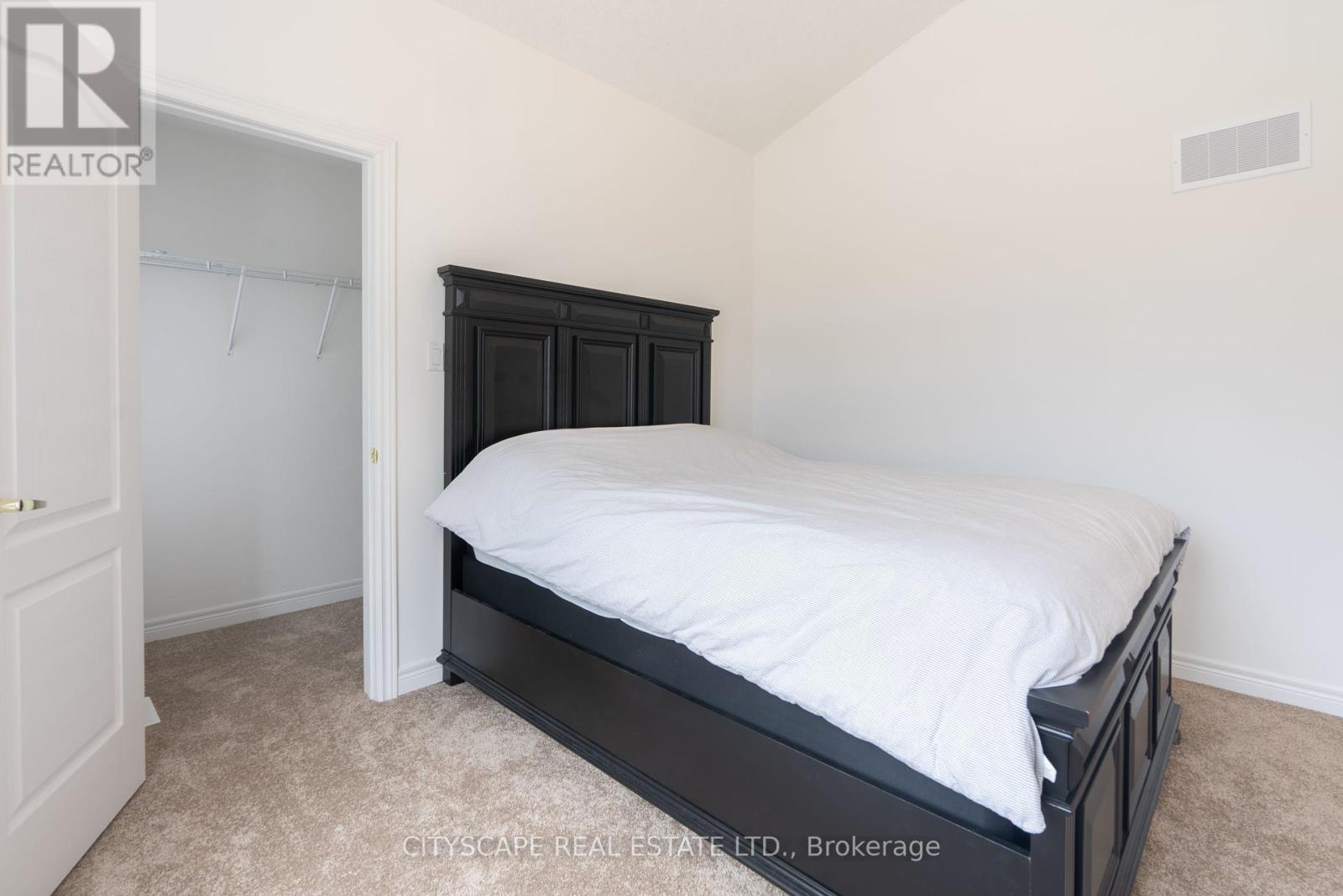 79 Plewes Drive, Collingwood, Ontario  L9Y 3B7 - Photo 12 - S12444010