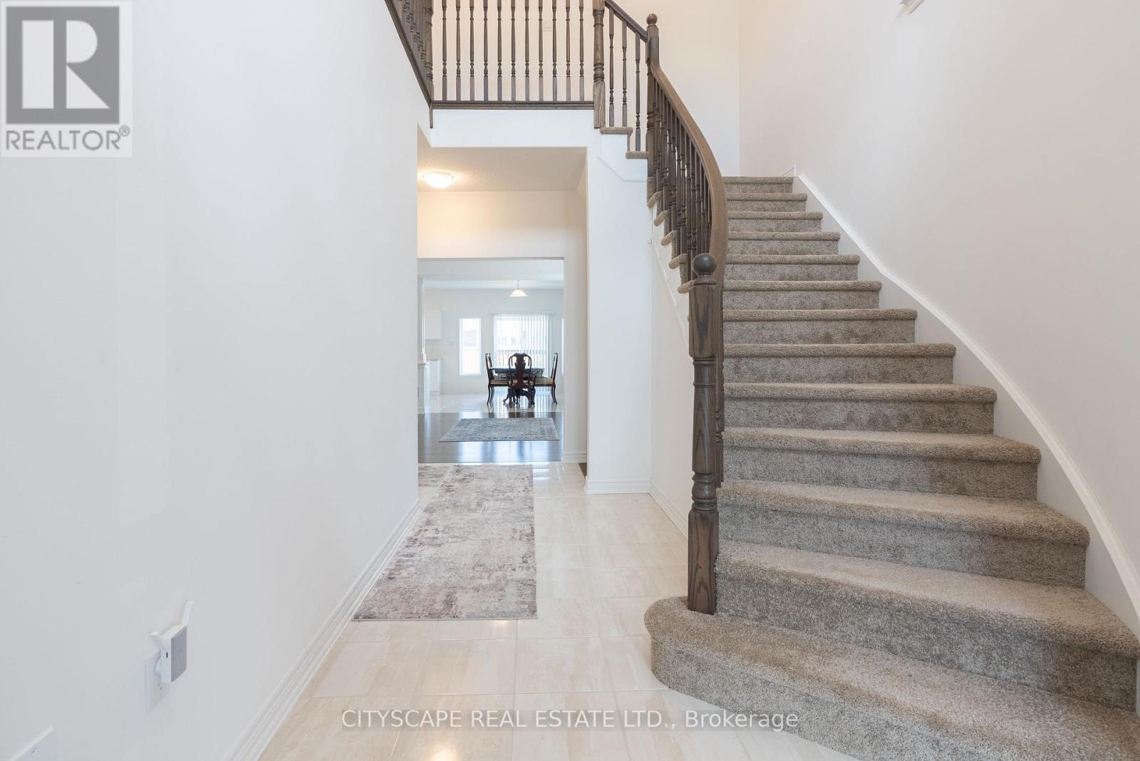 79 Plewes Drive, Collingwood, Ontario  L9Y 3B7 - Photo 2 - S12444010