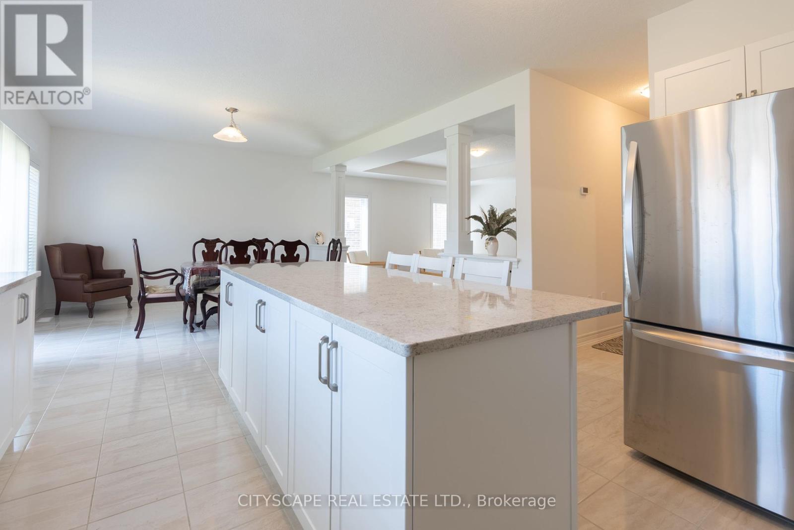 79 Plewes Drive, Collingwood, Ontario  L9Y 3B7 - Photo 6 - S12444010