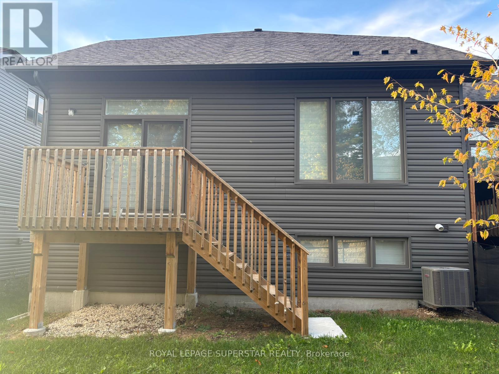 13 Eberhardt Drive, Wasaga Beach, Ontario  L9Z 0K6 - Photo 31 - S12444057