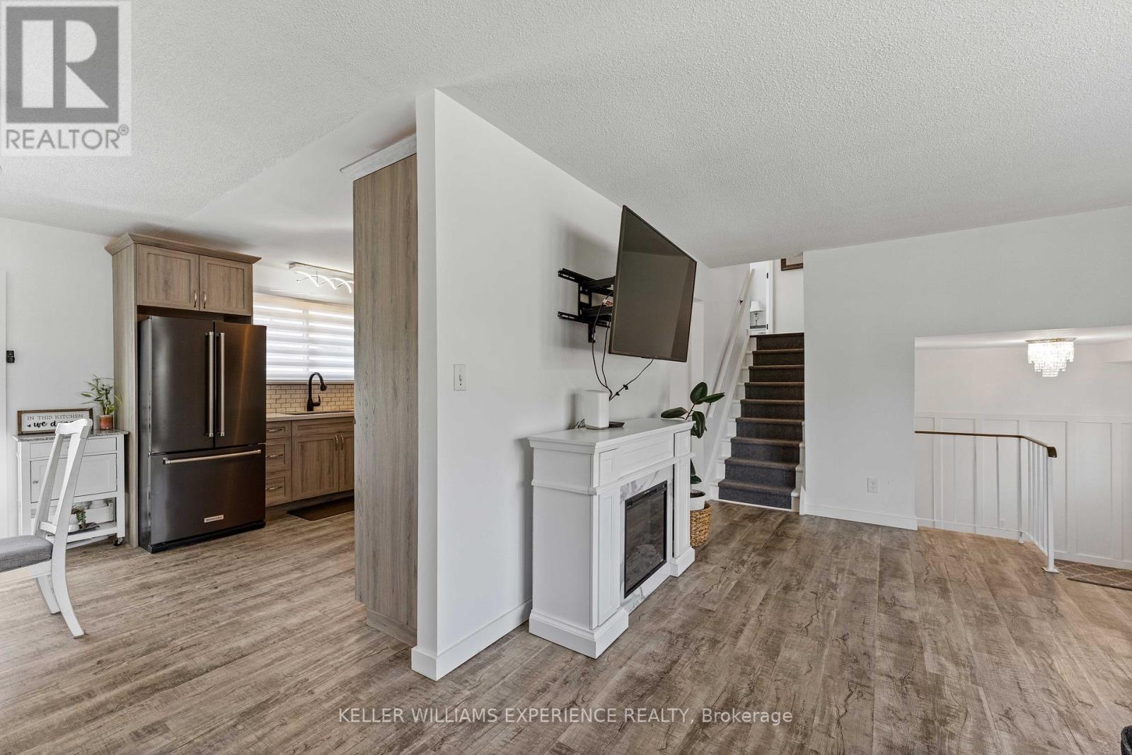 28 Gibbard Crescent, Collingwood, Ontario  L9Y 2C1 - Photo 10 - S12444109