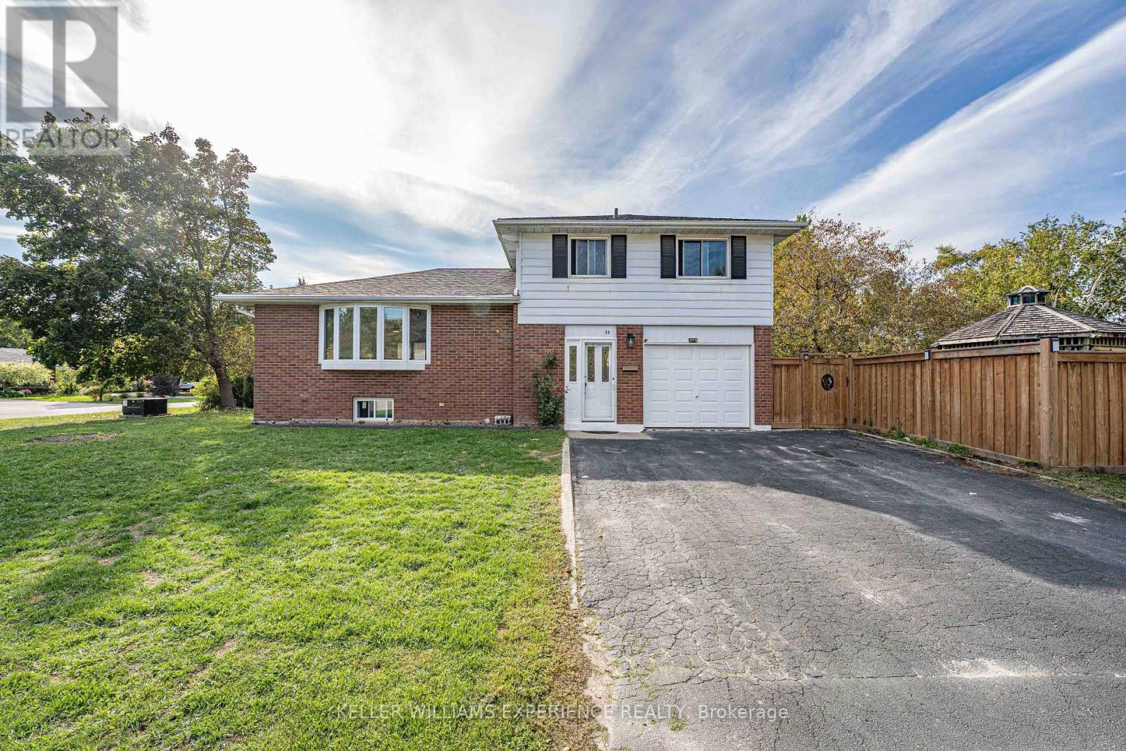28 Gibbard Crescent, Collingwood, Ontario  L9Y 2C1 - Photo 4 - S12444109