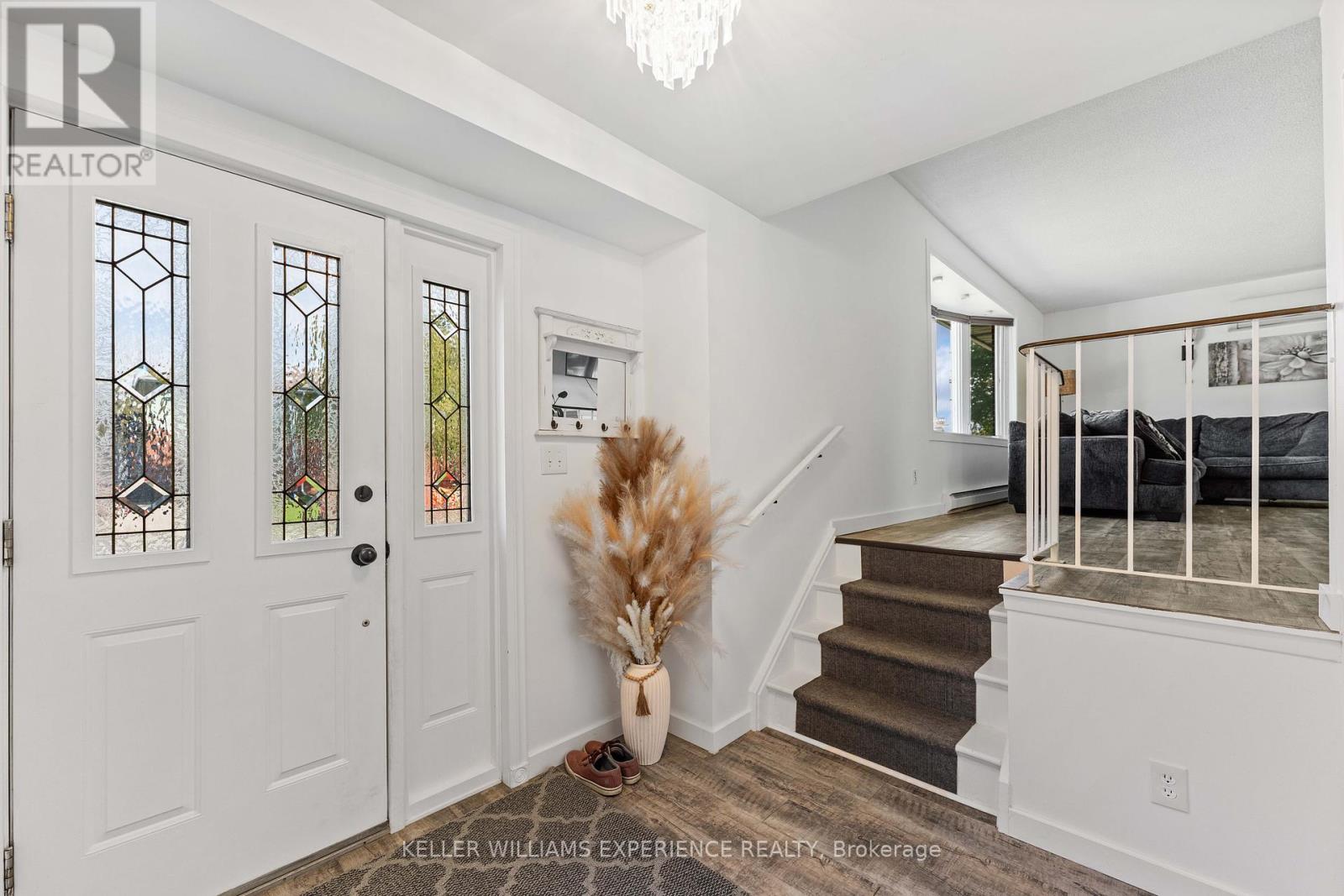 28 Gibbard Crescent, Collingwood, Ontario  L9Y 2C1 - Photo 8 - S12444109