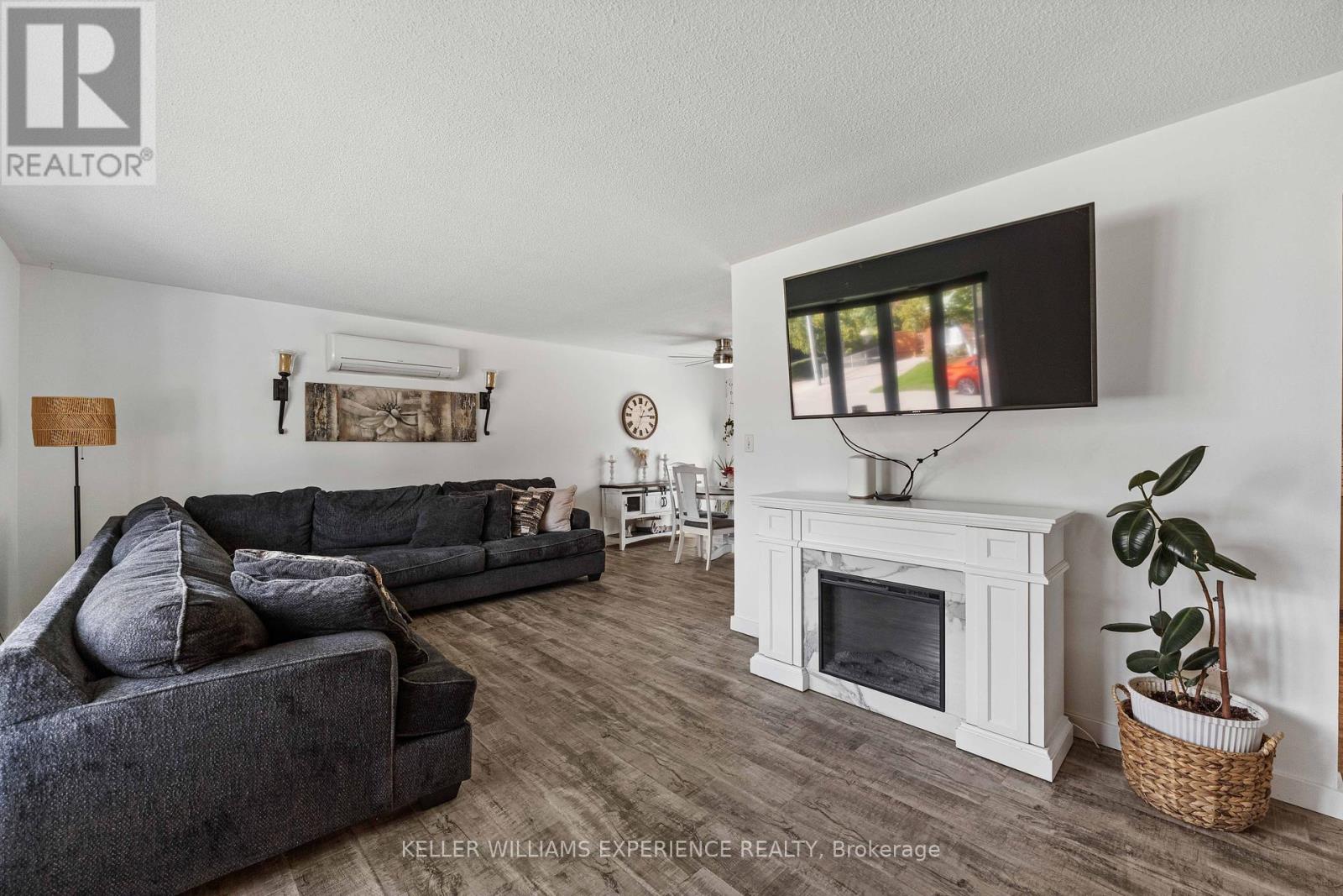 28 Gibbard Crescent, Collingwood, Ontario  L9Y 2C1 - Photo 9 - S12444109