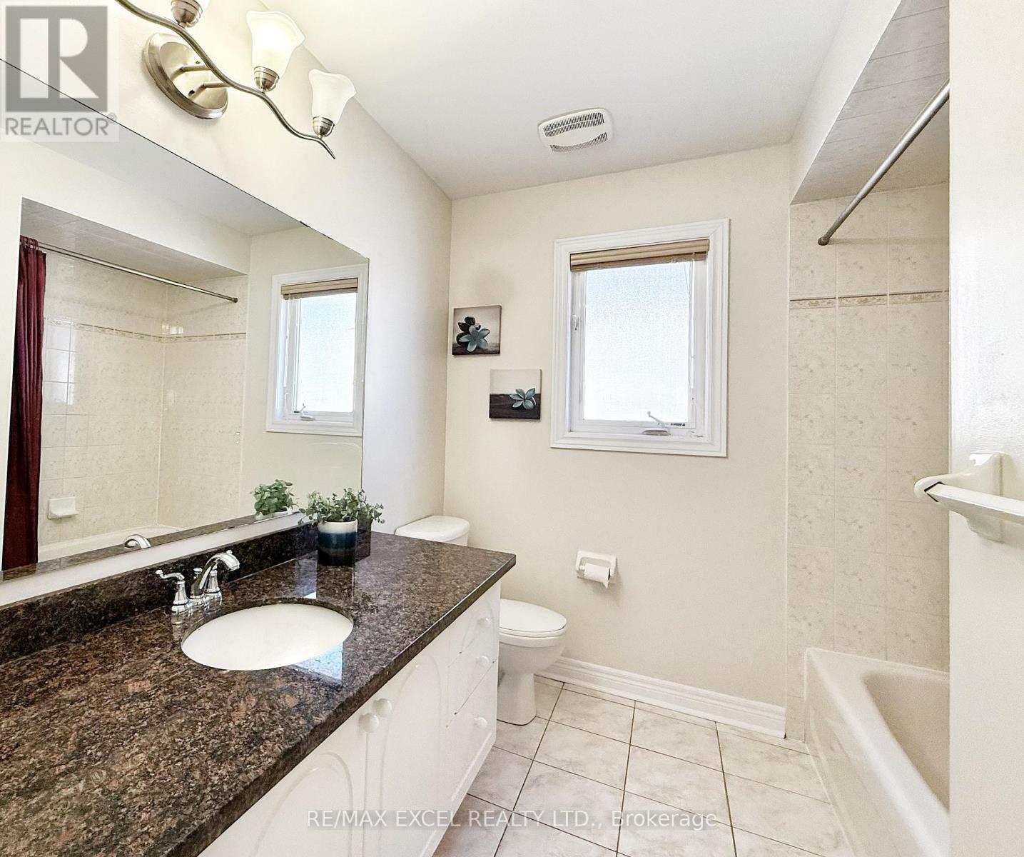 65 Falling River Drive, Richmond Hill, Ontario  L4S 2R3 - Photo 20 - N12439340