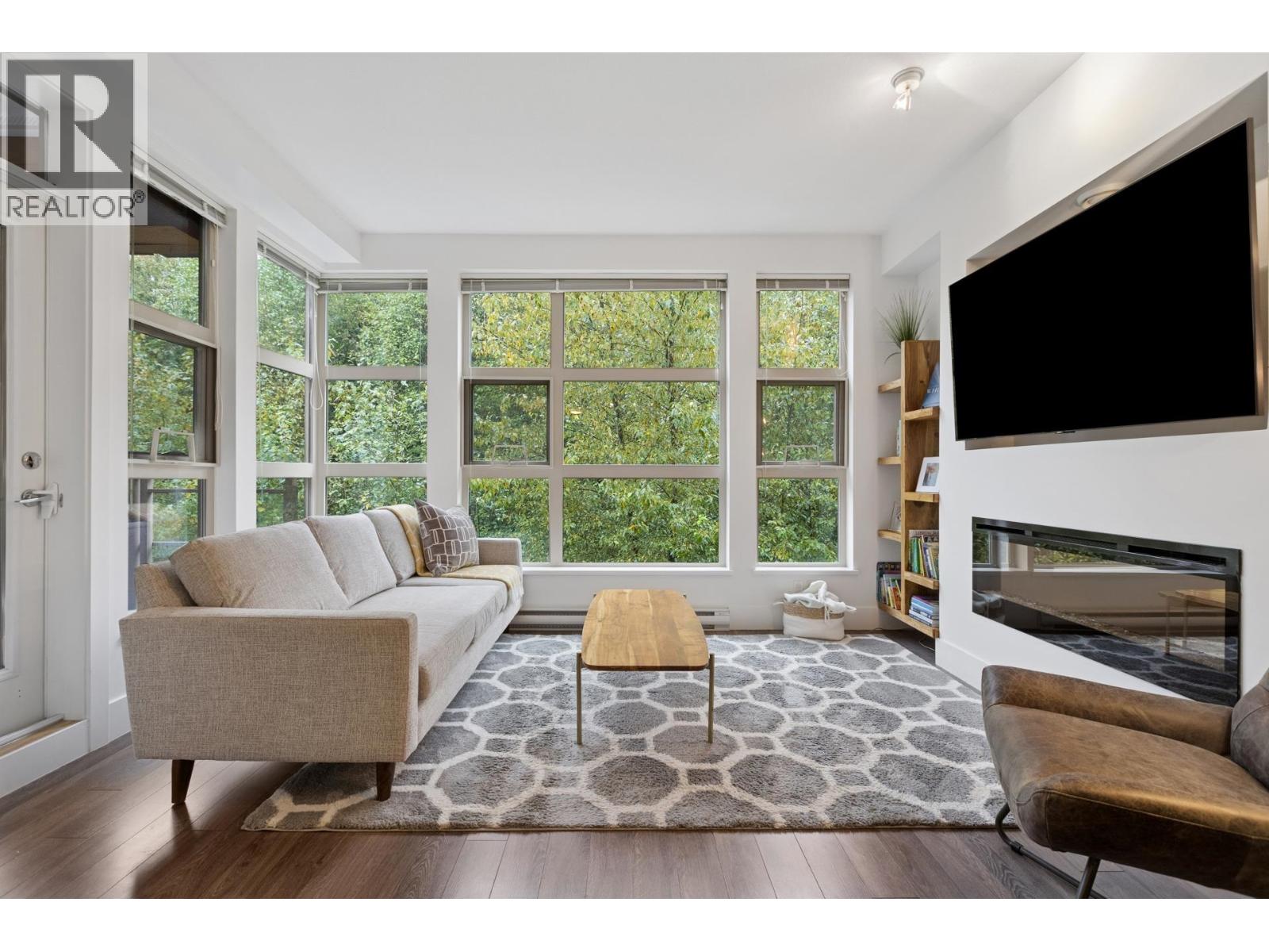 406 3606 Aldercrest Drive, North Vancouver, British Columbia  V7G 0A3 - Photo 4 - R3055210