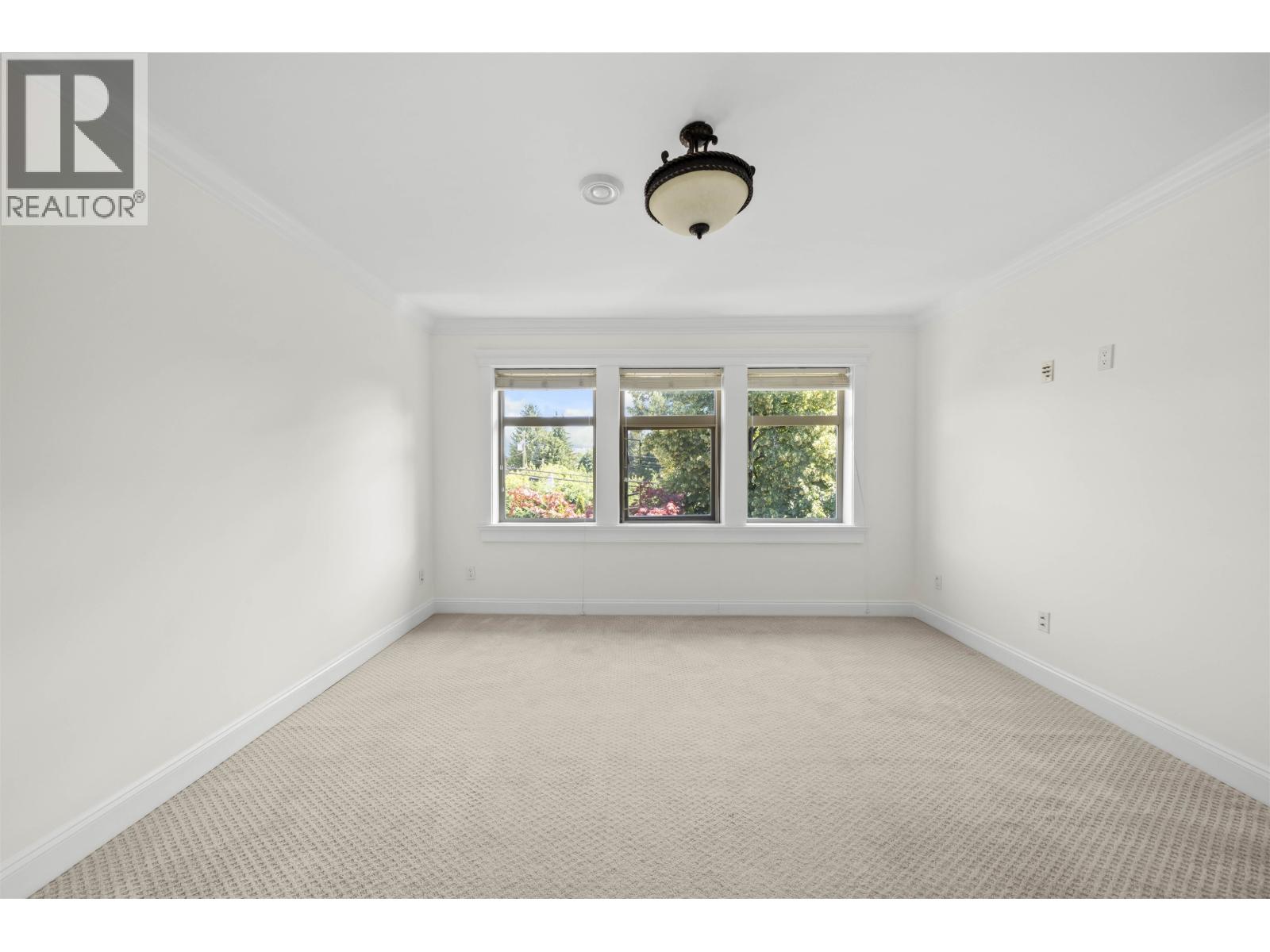 481 Holdom Avenue, Burnaby, British Columbia  V5B 3V3 - Photo 18 - R3055222