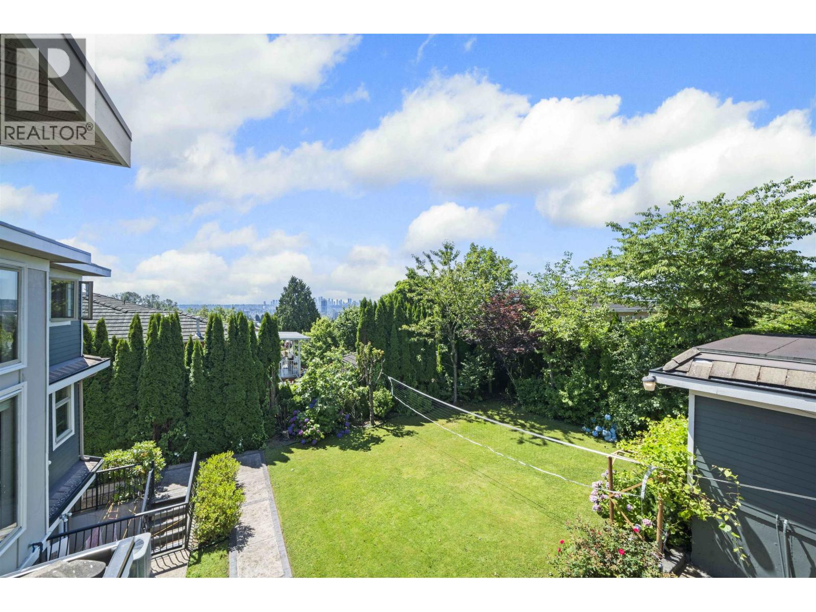 481 Holdom Avenue, Burnaby, British Columbia  V5B 3V3 - Photo 30 - R3055222