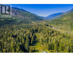 Block 6 Marquise Street, poplar creek, British Columbia