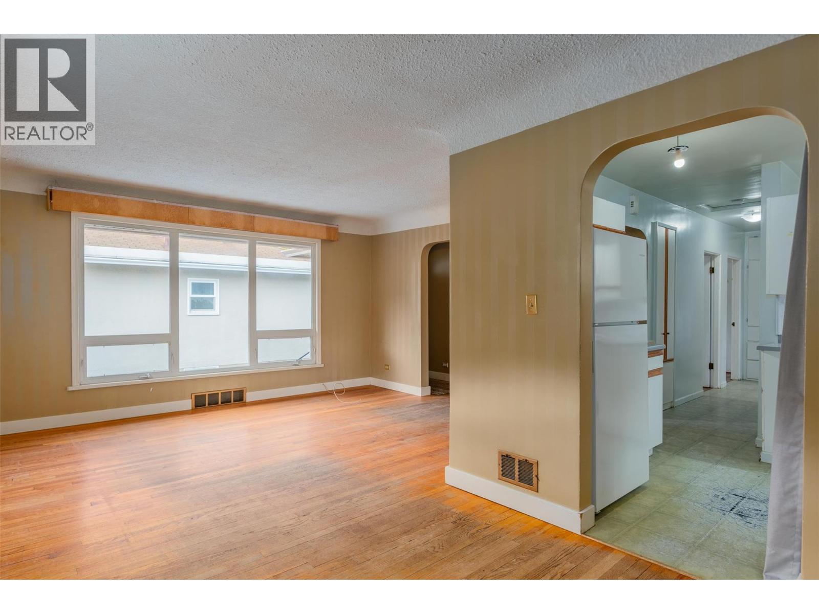 3141 Highway Drive, Trail, British Columbia  V1R 2T4 - Photo 7 - 10364809