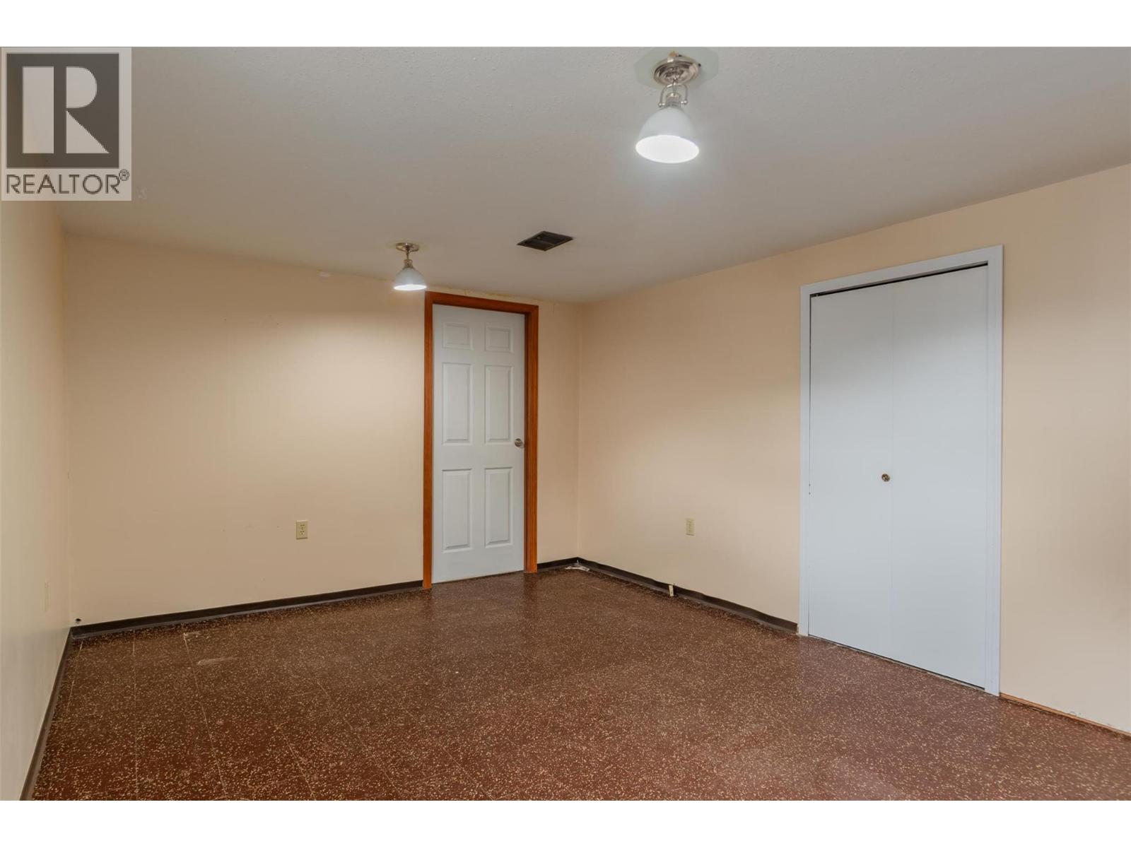 3141 Highway Drive, Trail, British Columbia  V1R 2T4 - Photo 24 - 10364809