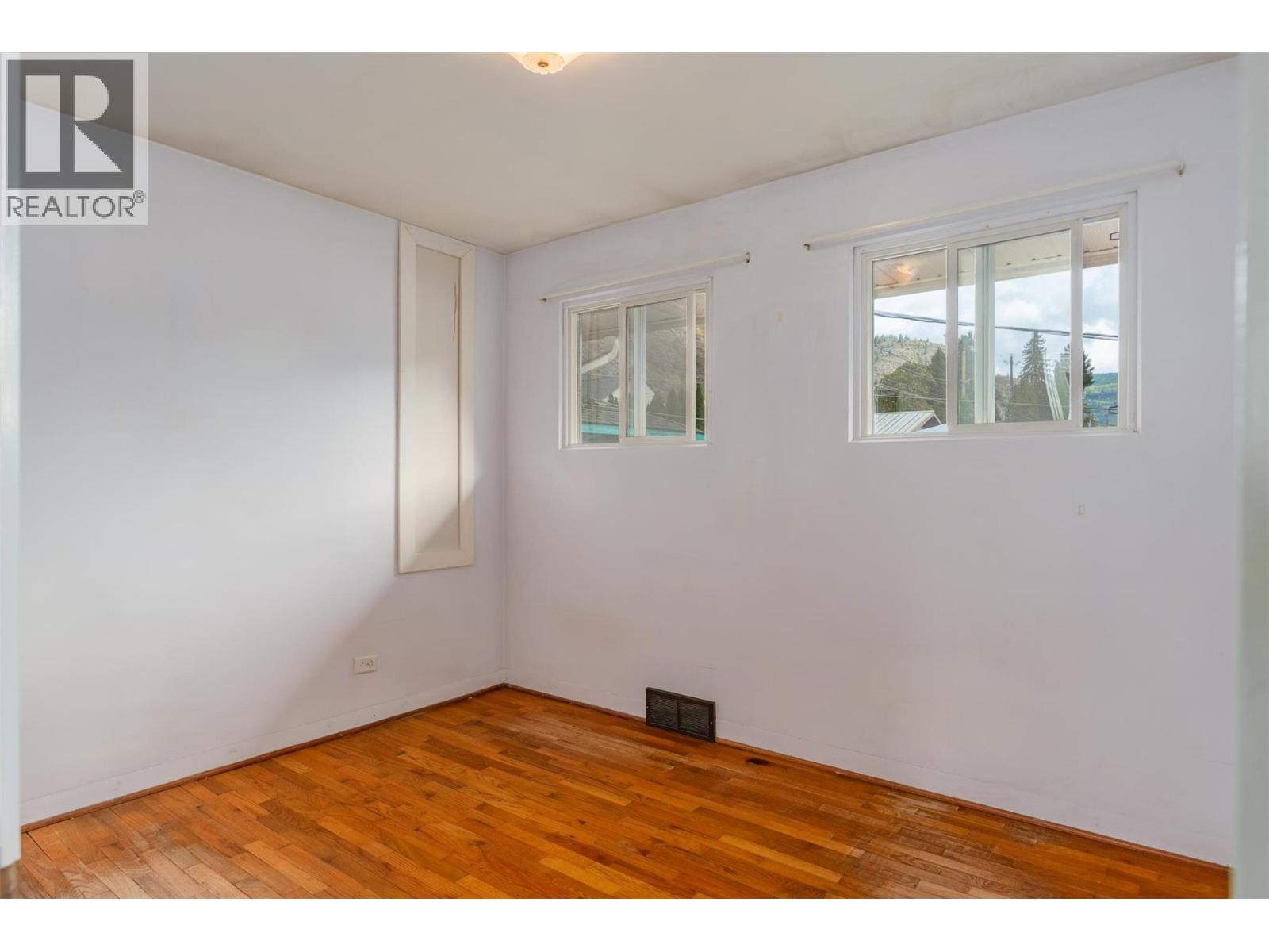 3141 Highway Drive, Trail, British Columbia  V1R 2T4 - Photo 12 - 10364809