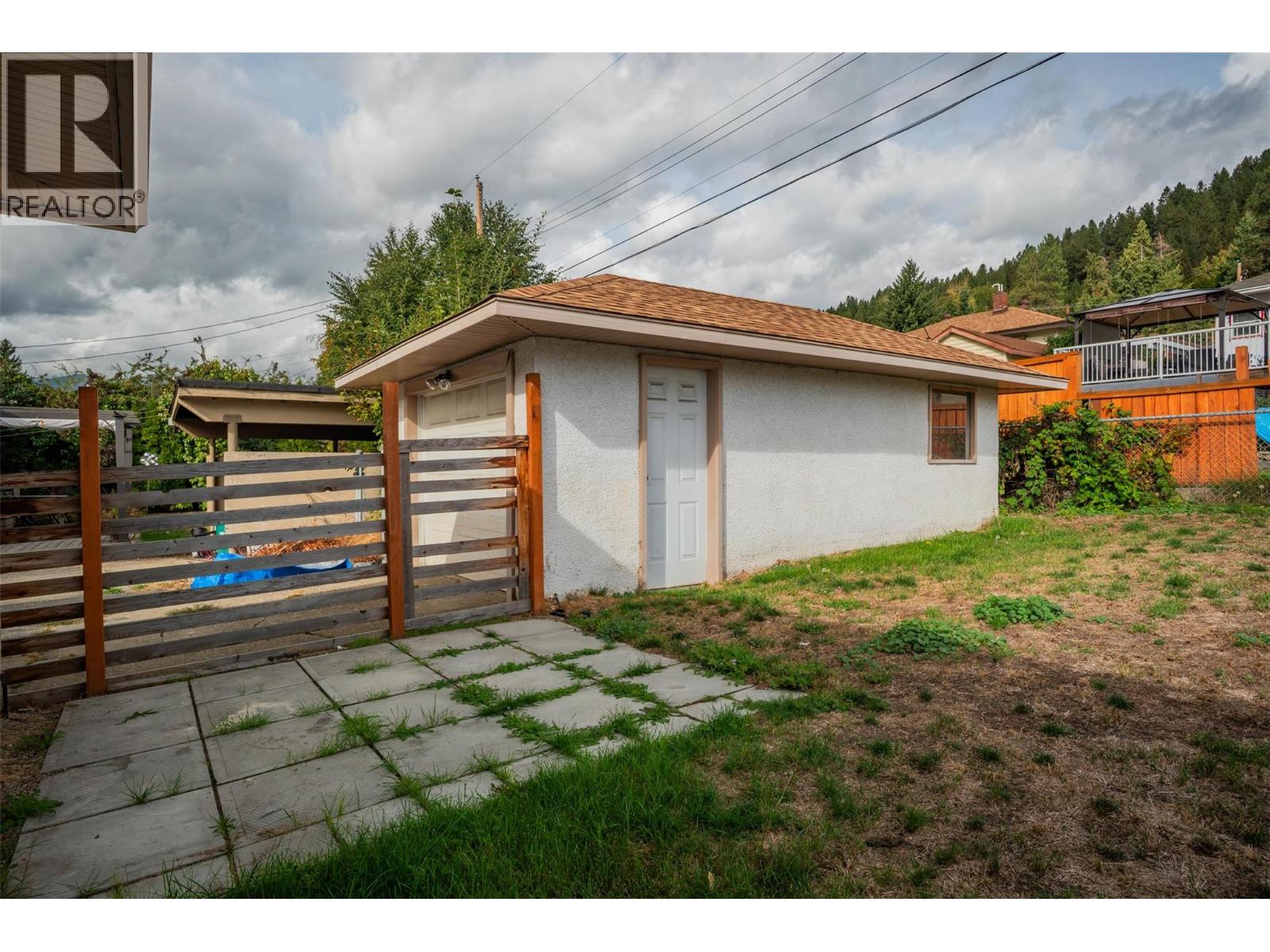3141 Highway Drive, Trail, British Columbia  V1R 2T4 - Photo 32 - 10364809