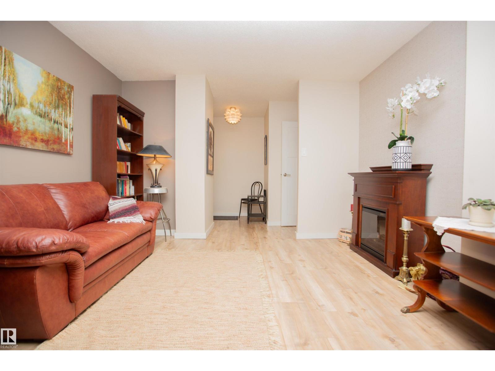 #33 11112 129 St Nw, Edmonton, Alberta  T5M 0Y5 - Photo 2 - E4460751
