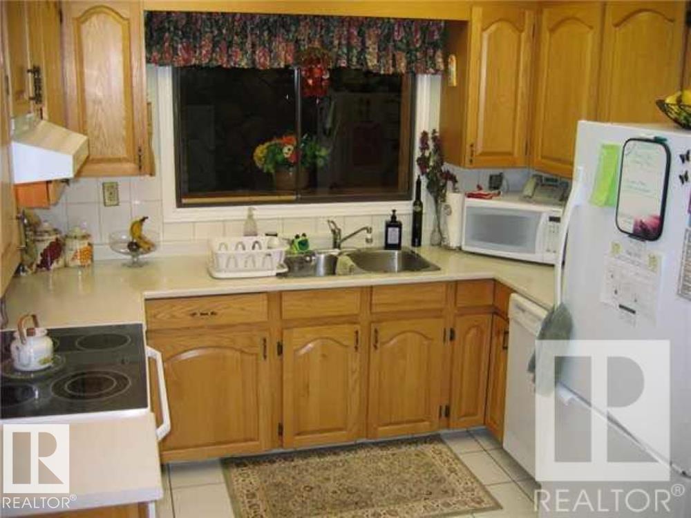 13312 Buena Vista Rd Nw, Edmonton, Alberta  T5R 5R2 - Photo 13 - E4460753