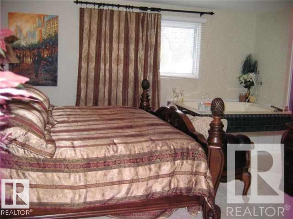 13312 Buena Vista Rd Nw, Edmonton, Alberta  T5R 5R2 - Photo 15 - E4460753