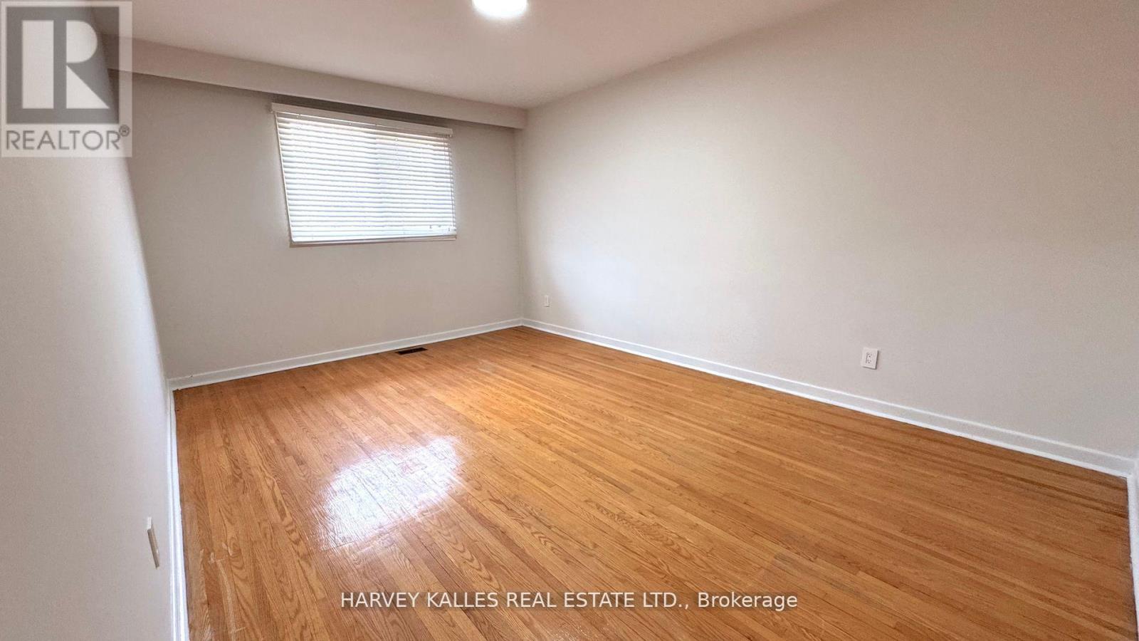 Main Floor - 6 Raven Road, Toronto, Ontario  M6L 2A6 - Photo 13 - W12444022