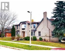 104 Inverhuron Trail, Oakville (Ro River Oaks), Ca